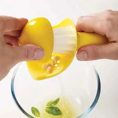 Joseph Joseph Catcher Citrus Reamer Yellow