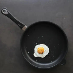 AMT Gastroguss Non-Stick Tossing Pan 32cm