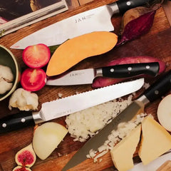Jan Utility Knife 13cm in Magnetic Box